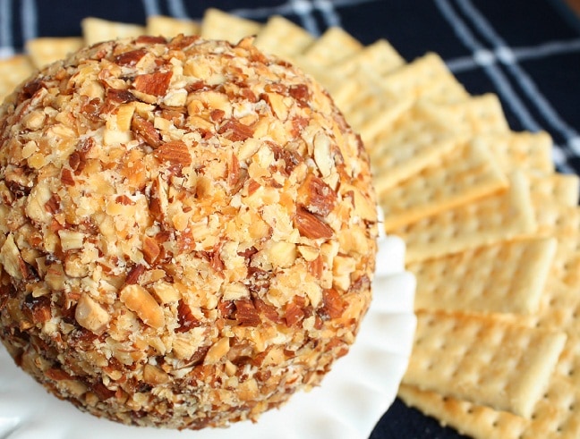 Almond Cheese Ball: Explore Tangy Vegan & Creamy Classic Flavors